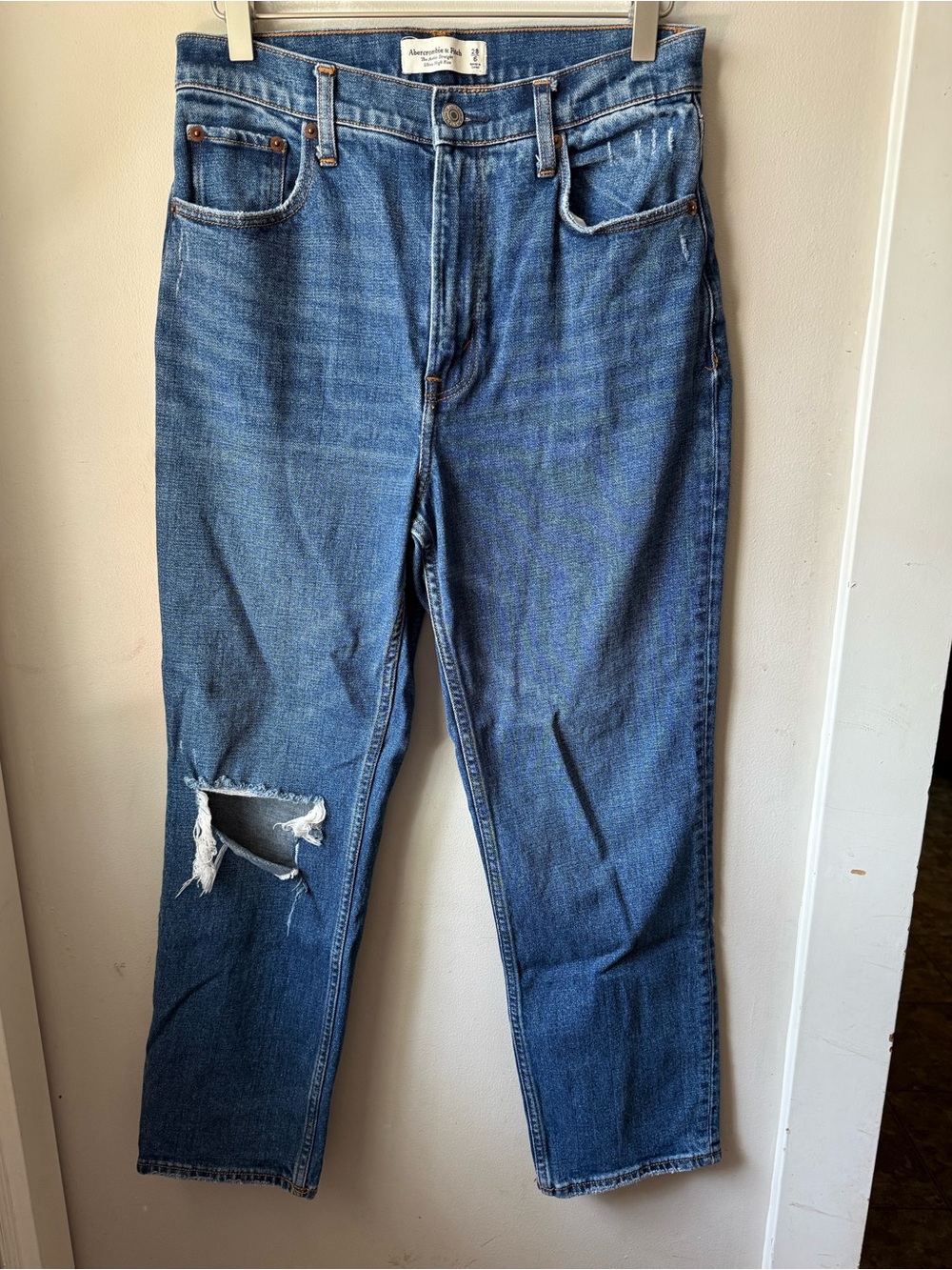 Abercrombie curve love high rise ankle straight Jean